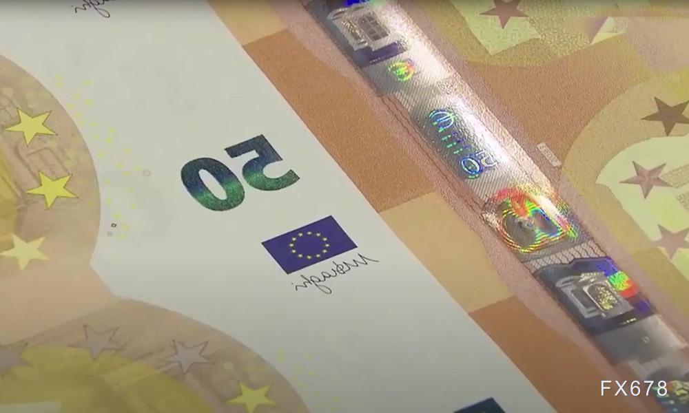 美国股市半导体板块开盘表现不佳，英伟达下跌超过4%，迈威尔科技和博通、台积电也出现明显下滑