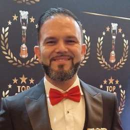 纳斯达克 100 指数涨幅扩大至 1%并刷新日高