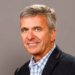 由于需要平衡美国对乌克兰政策的变化、降低能源价格的挑战以及维护成员国的团结，欧盟决定推迟发布逐步淘汰俄罗斯化石燃料的计划。欧盟委员会周三在其日程安排中取消了原定于3月26日发布的能源供应替代方案路线图，尽管欧盟表示该路线图仍在编制中，但尚未公布新的发布日期。