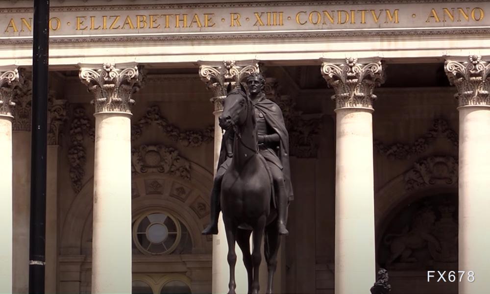 周三(3月5日)，CBOT谷物市场因贸易政策的不确定性和全球供需关系的变化，显示出明显的波动。在玉米、大豆、小麦、豆粕及豆油等品种上，大宗商品基金持续增加净空头头寸，表明市场对短期价格走势持悲观态度。本文将结合最新的持仓变动、基差变化及国际交易动态，分析当前市场情绪对期货价格的影响，并展望未来走势。